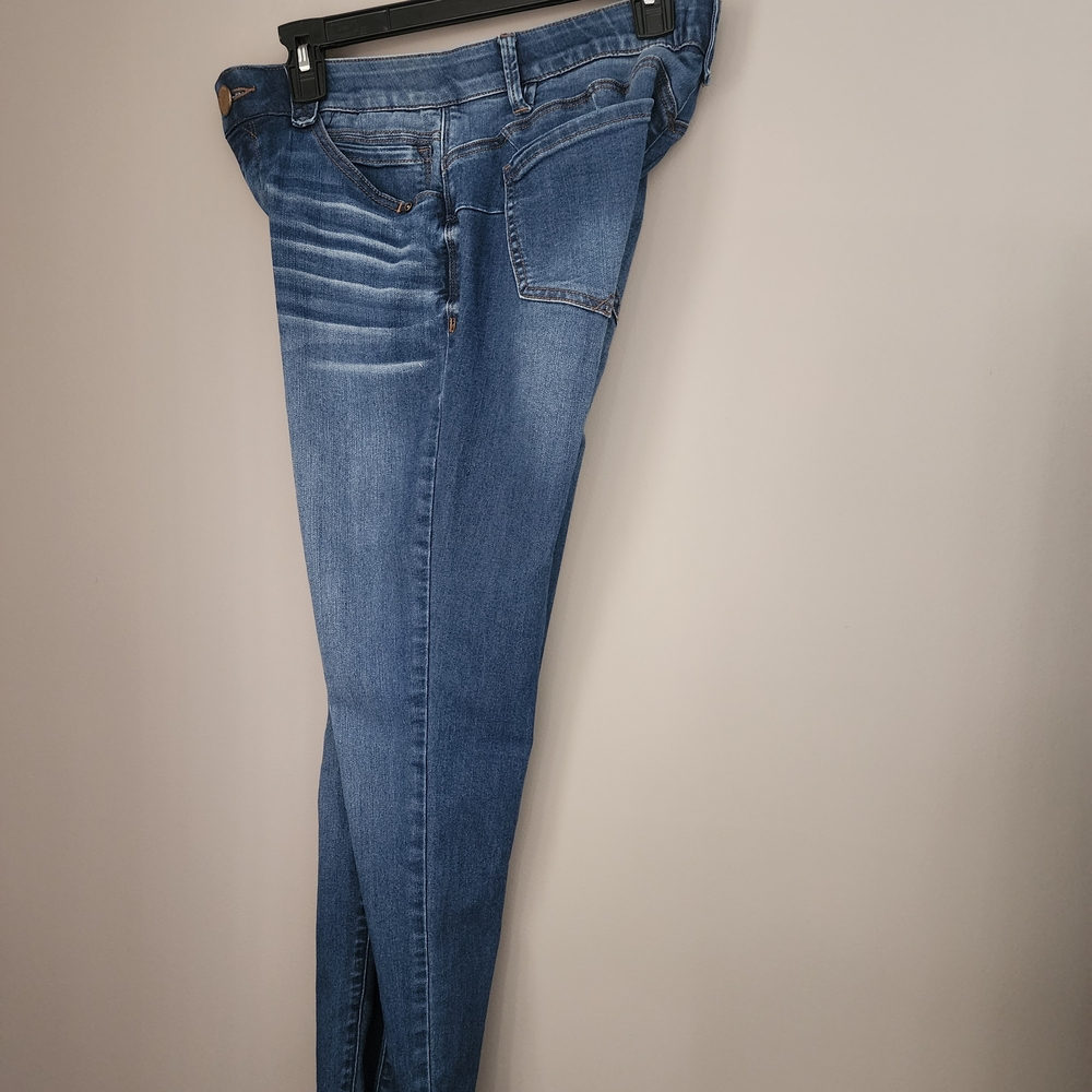 Democracy Women's Skinny Jeans in Classic Blue